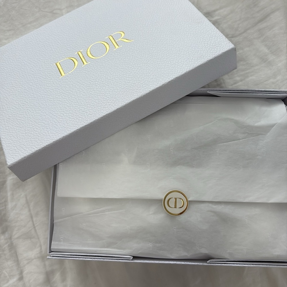 Dior Festive Ornament - Gold and White - Set of 14 - Picture 10 of 10